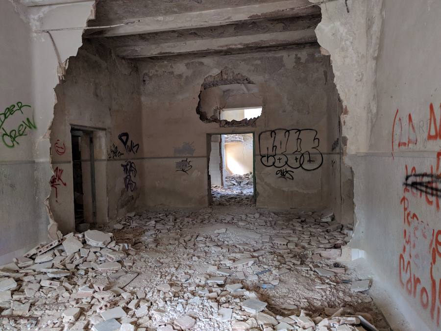 Ruinas del hospital antituberculoso ubicado en el Parque Regional de Sierra Espuña, hoy abandonado