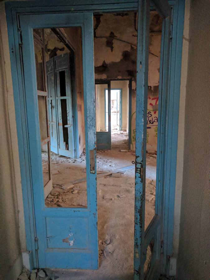 Ruinas del hospital antituberculoso ubicado en el Parque Regional de Sierra Espuña, hoy abandonado