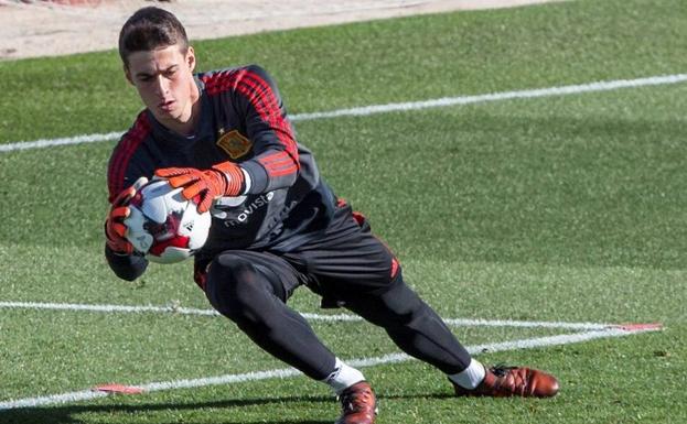 Kepa Arrizabalaga en un entrenamiento con la Selección.