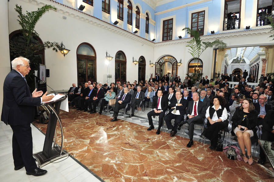 El expresidente del Parlamento Europeo explica que «cuantos menos responsables políticos estén en prisión preventiva, mejor»