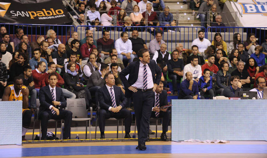 En un partido de idas y venidas, el equipo de Ibón Navarro no supo dar la talla en el último cuarto y cae en la pista de San Pablo Burgos, que hasta ahora no había ganado ningún encuentro