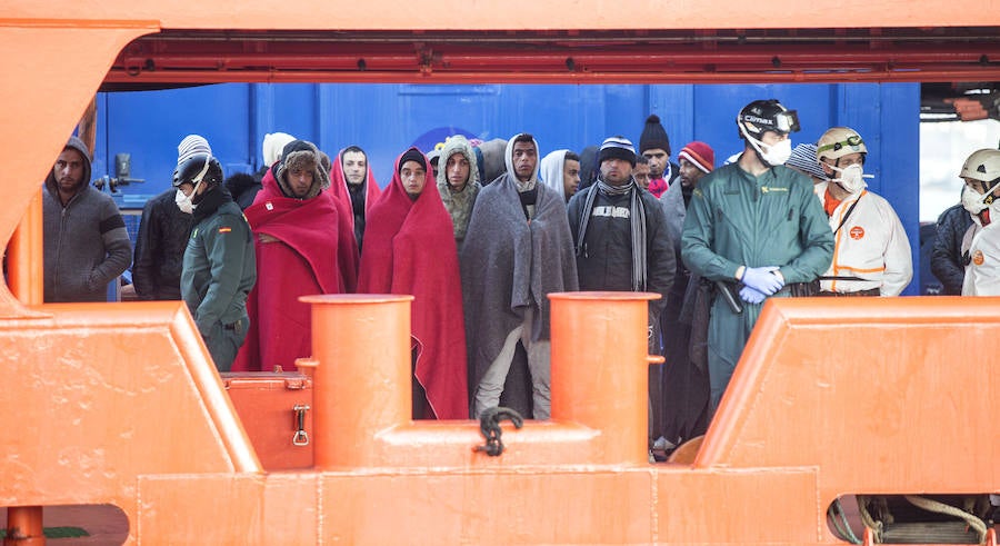 Casi medio millar de personas han llegado a las costas de la Región en una nueva oleada de pateras