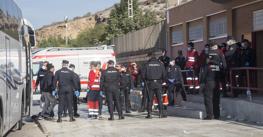 Casi medio millar de personas han llegado a las costas de la Región en una nueva oleada de pateras