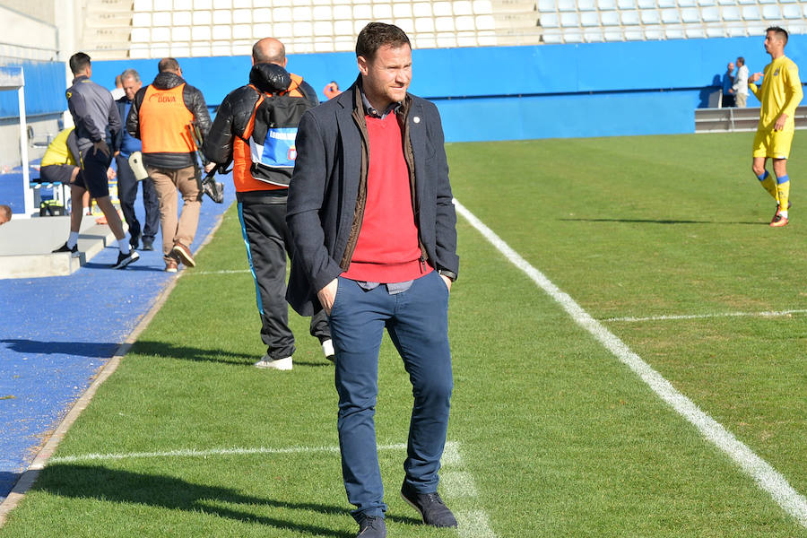 El Lorca Deportiva ganó por 3-2 al At. Las Palmas