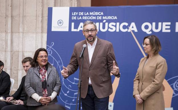 Víctor Martínez, este miércoles, durante el acto de presentación.