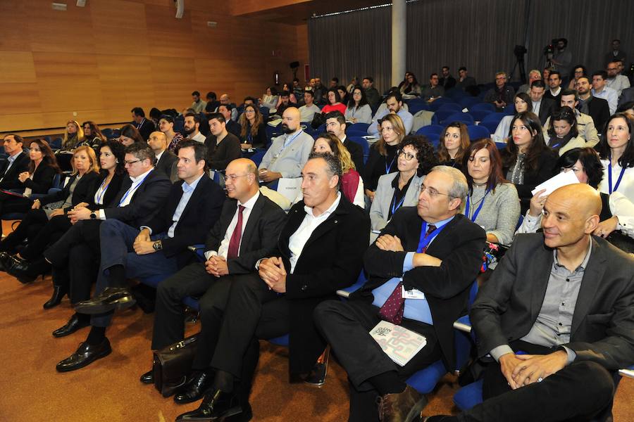 'La Verdad' organiza conferencias y mesas redondas en el Archivo Regional de la mano de profesionales influyentes de la Red. 