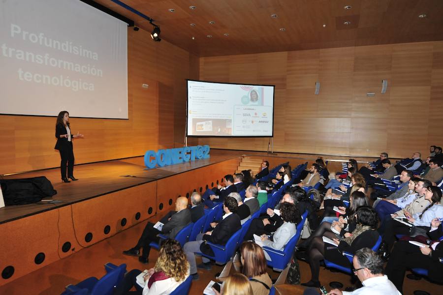 'La Verdad' organiza conferencias y mesas redondas en el Archivo Regional de la mano de profesionales influyentes de la Red. 