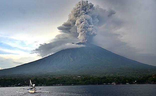 La erupción del volcán Agung.