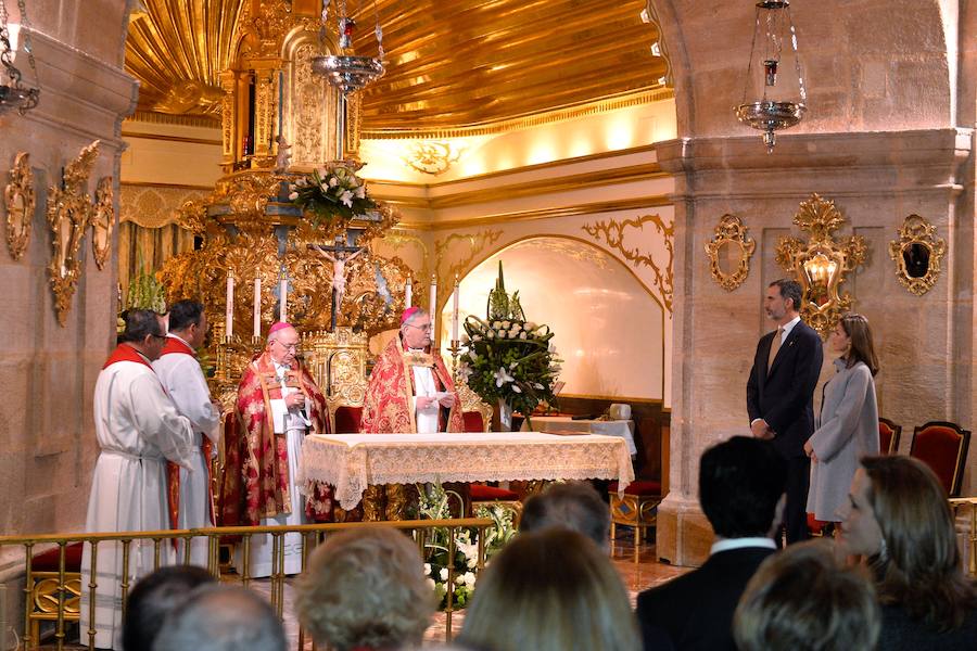 Don Felipe y Doña Letizia el Santuario de la Vera Cruz y la exposición 'Signum' en la iglesia de la Compañía de Jesús