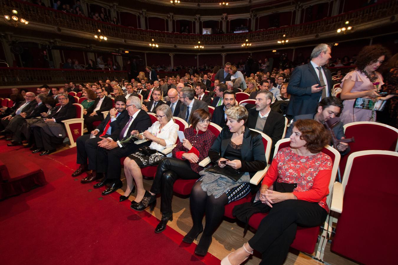 El Teatro Romea de Murcia acogió anoche la gala de entrega de los premios 'Antenas y Micrófonos de Plata', que celebra anualmente la Asociación de Profesionales de Radio y Televisión de la Región de Murcia (ARTV Murcia)