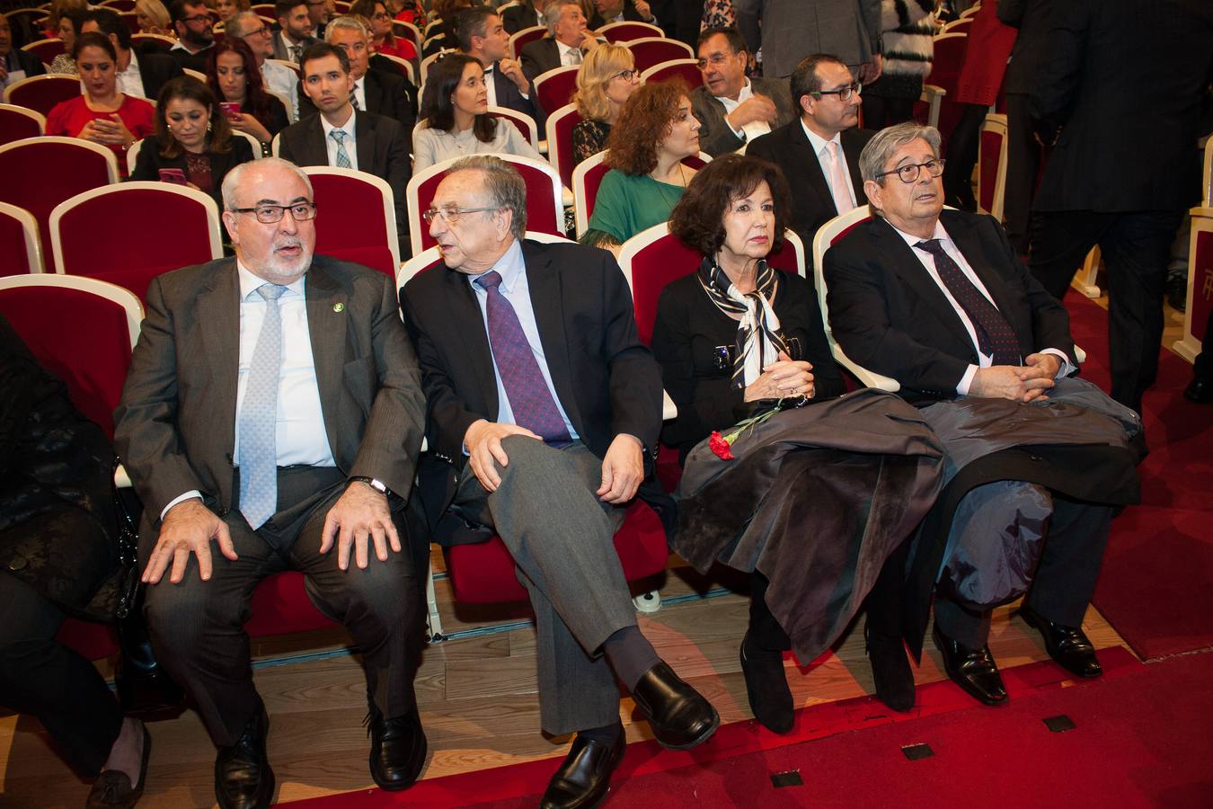 El Teatro Romea de Murcia acogió anoche la gala de entrega de los premios 'Antenas y Micrófonos de Plata', que celebra anualmente la Asociación de Profesionales de Radio y Televisión de la Región de Murcia (ARTV Murcia)