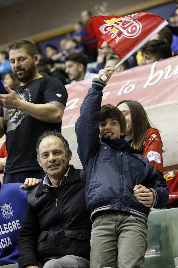 El conjunto de Duda resuelve en los últimos minutos el choque en el que celebró sus mil partidos