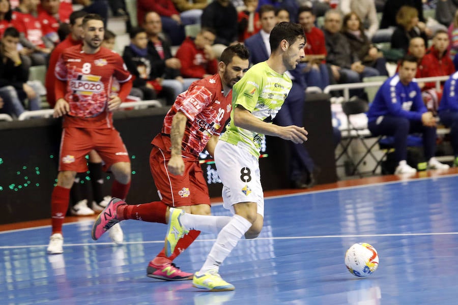 El conjunto de Duda resuelve en los últimos minutos el choque en el que celebró sus mil partidos