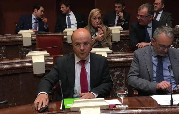 El consejero Andrés Carrillo, este martes, en la Asamblea Regional.