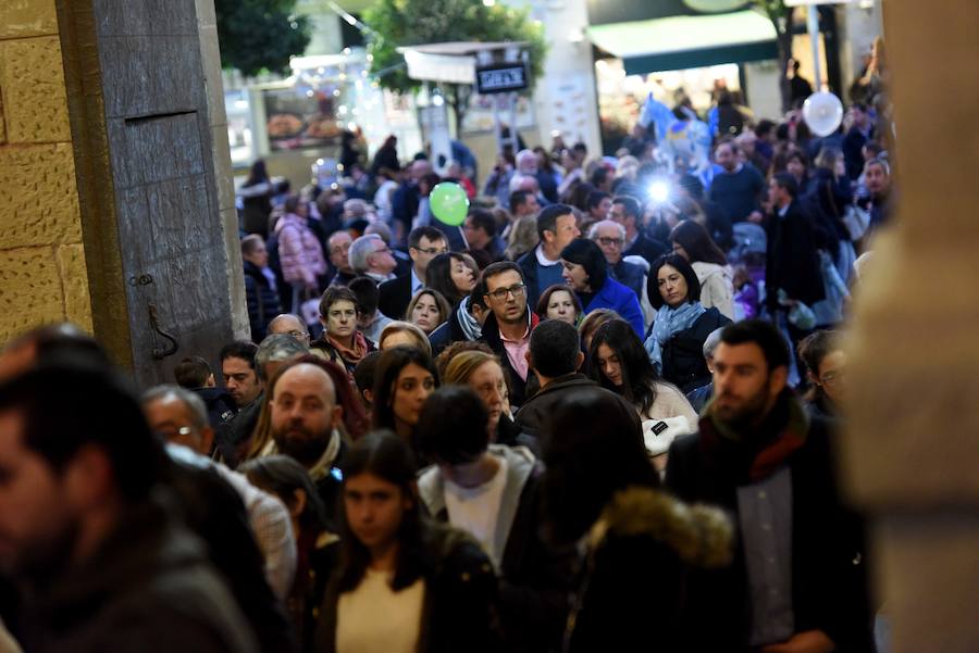 La coral Discantus pone la nota musical a su apertura, que este año es de estilo costumbrista y está ambientado en la ciudad y la huerta del siglo XIX