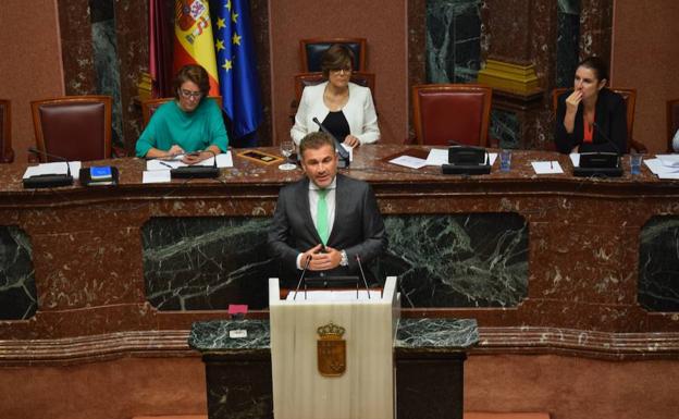 Miguel Cascales (PP), en la Asamblea Regional