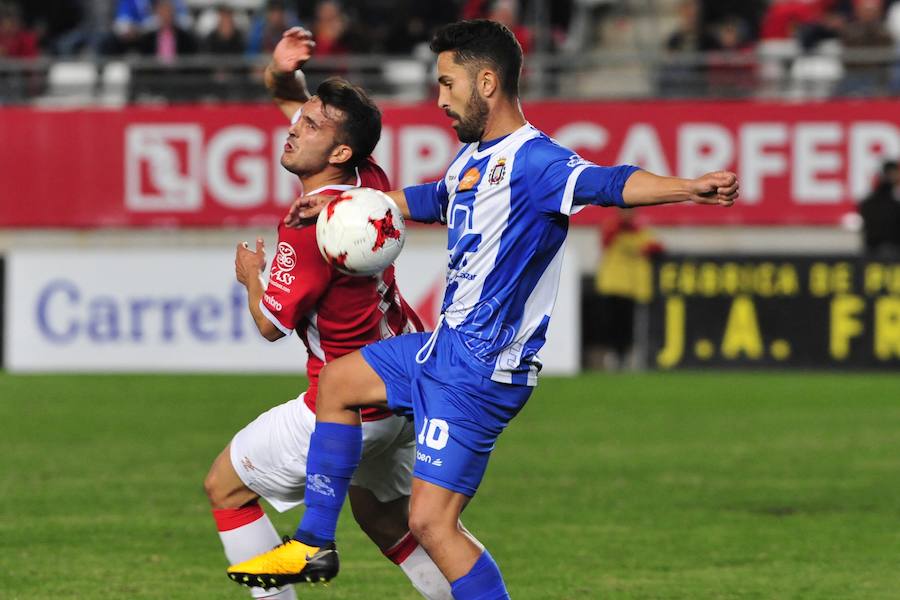 Los granas se dejan dos puntos en casa ante un Lorca atrevido que se pudo llevar la victoria y da un paso atrás en la lucha por el 'playoff'