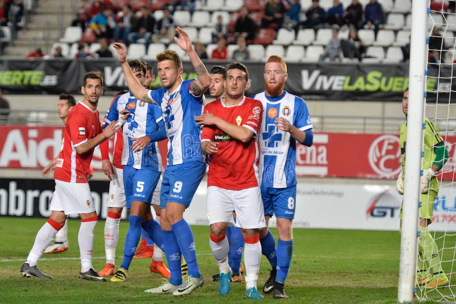 Los granas se dejan dos puntos en casa ante un Lorca atrevido que se pudo llevar la victoria y da un paso atrás en la lucha por el 'playoff'