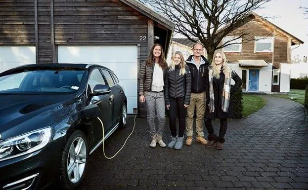 La familia sueca que va a realizar las pruebas de Volvo.