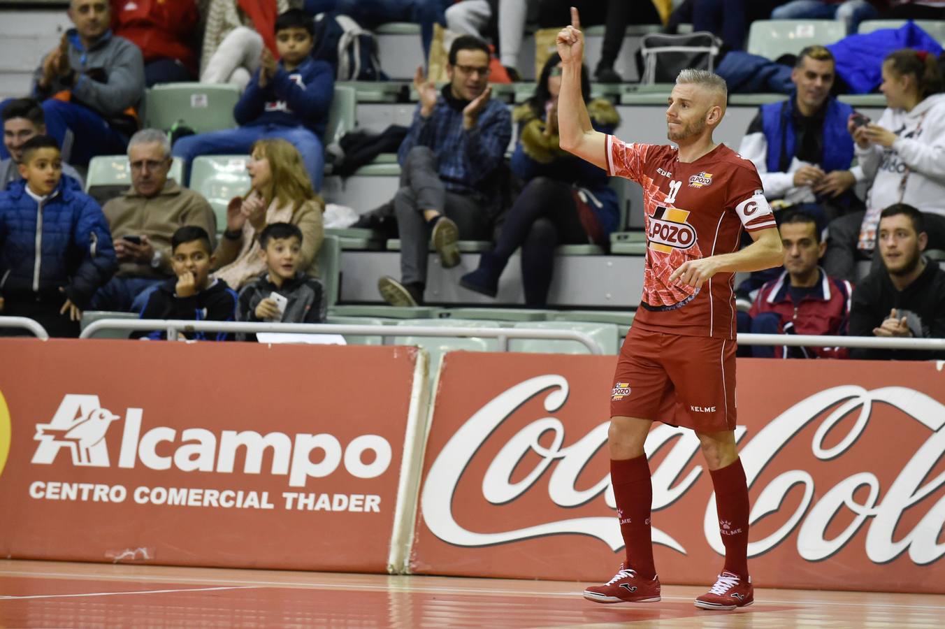 Con los ecos del 12-1 al Naturpellet Segovia, ElPozo se presentó este viernes de nuevo en casa, ante unos aficionados que volvieron a demostrar que los partidos contra los rivales de la zona baja no les atraen