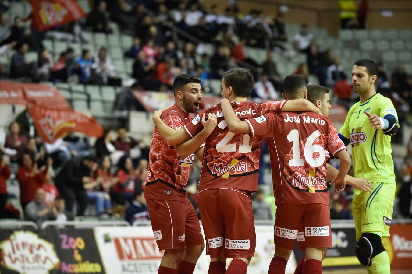 Con los ecos del 12-1 al Naturpellet Segovia, ElPozo se presentó este viernes de nuevo en casa, ante unos aficionados que volvieron a demostrar que los partidos contra los rivales de la zona baja no les atraen