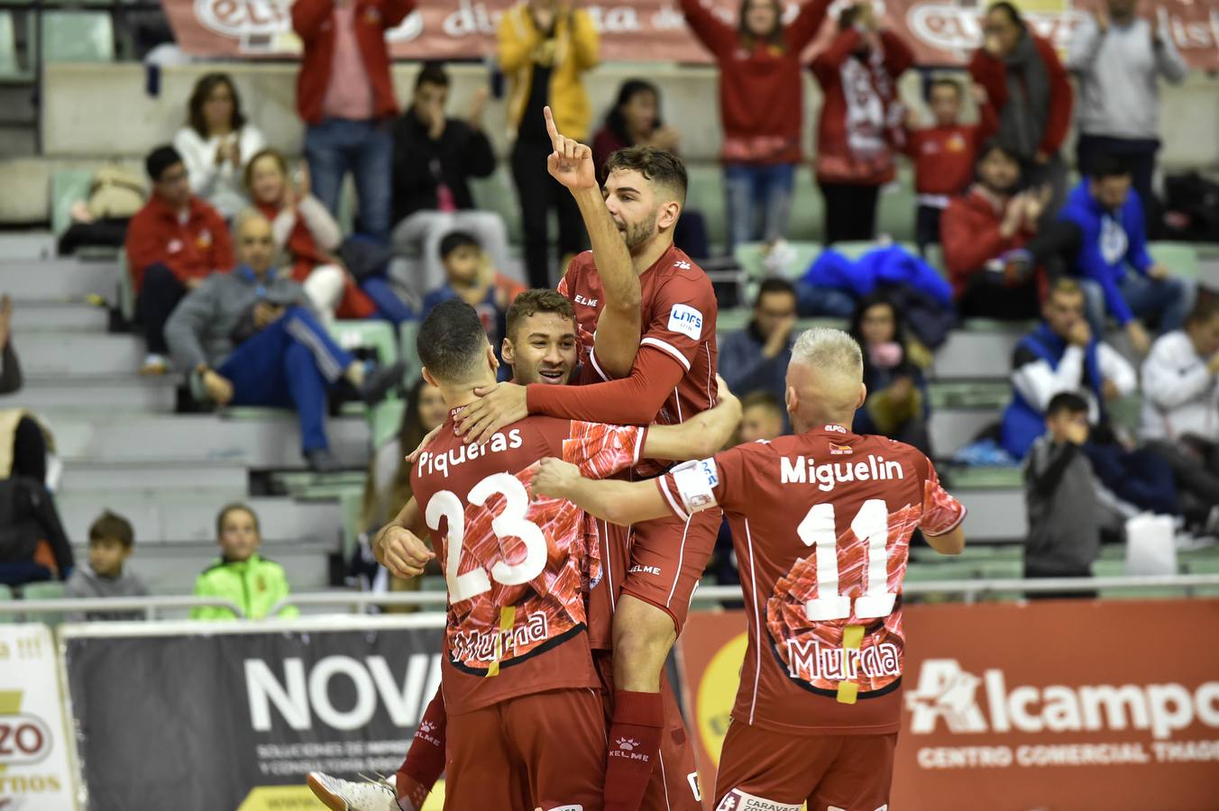 Con los ecos del 12-1 al Naturpellet Segovia, ElPozo se presentó este viernes de nuevo en casa, ante unos aficionados que volvieron a demostrar que los partidos contra los rivales de la zona baja no les atraen