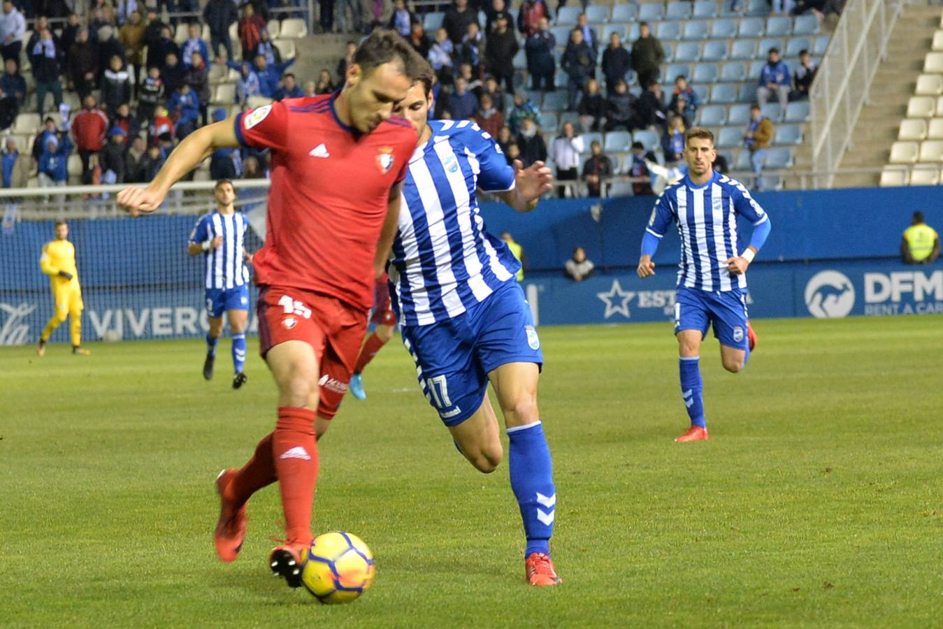 El equipo lorquino cosecha su cuarta derrota consecutiva y se descuelga en la clasificación