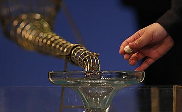 El 22253 finaliza la ronda de quintos premios de hoy