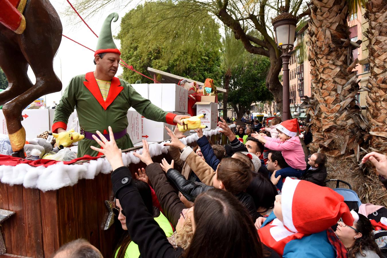 En el acto también fueron protagonistas varios grupos de niños de las academias de baile de la capital y algunos de los dibujos animados más populares