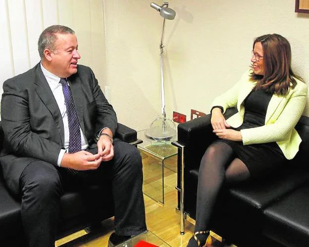 Bernabé y Castejón, durante la reunión.