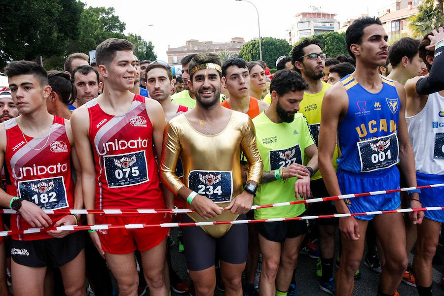 Miles de corredores se han dado cita para despedir el año corriendo en una multitudinaria prueba