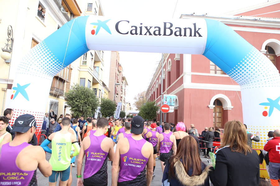 Cerca de mil corredores se han dado cita en la carrera que ha despedido el año en Lorca