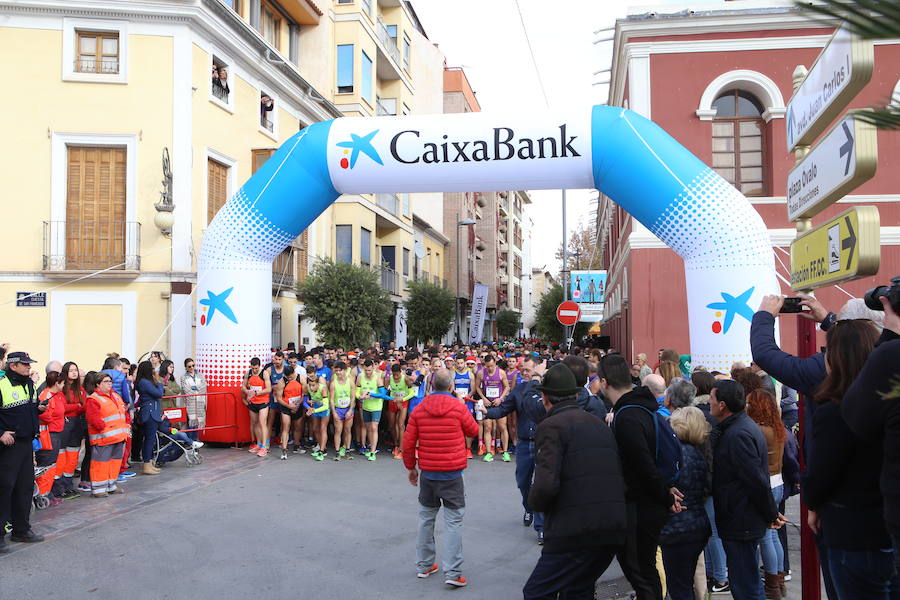 Cerca de mil corredores se han dado cita en la carrera que ha despedido el año en Lorca