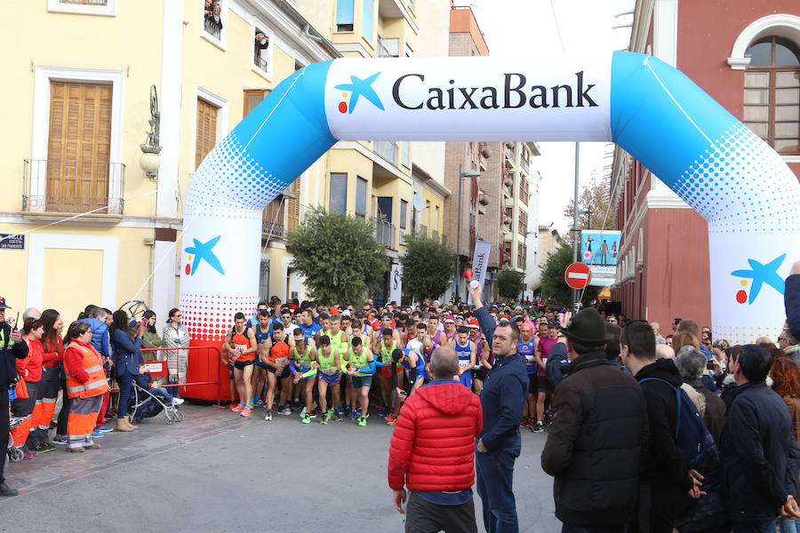 Cerca de mil corredores se han dado cita en la carrera que ha despedido el año en Lorca