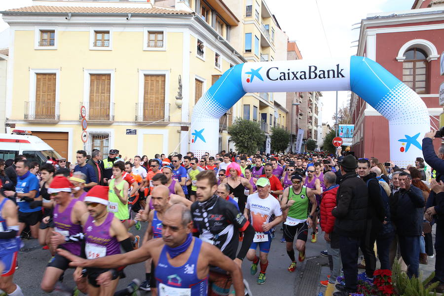 Cerca de mil corredores se han dado cita en la carrera que ha despedido el año en Lorca