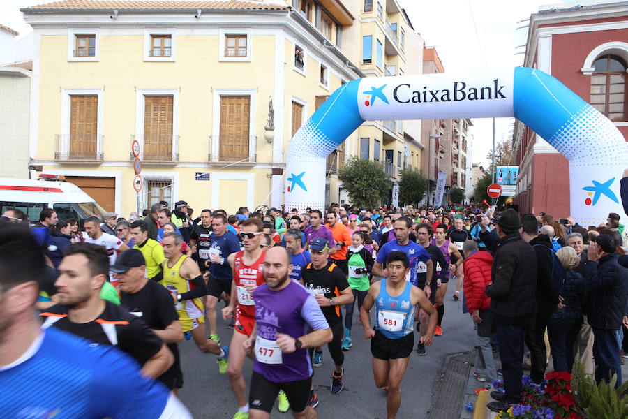 Cerca de mil corredores se han dado cita en la carrera que ha despedido el año en Lorca