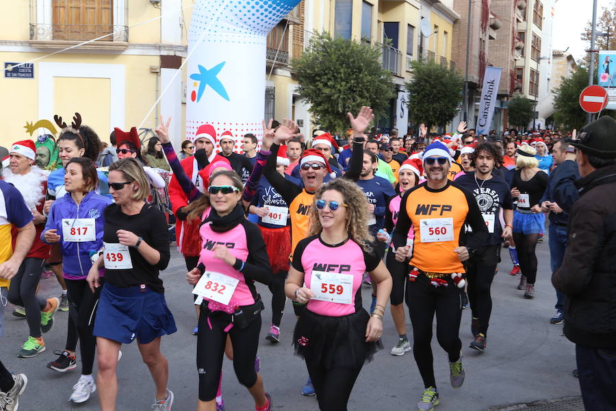 Cerca de mil corredores se han dado cita en la carrera que ha despedido el año en Lorca