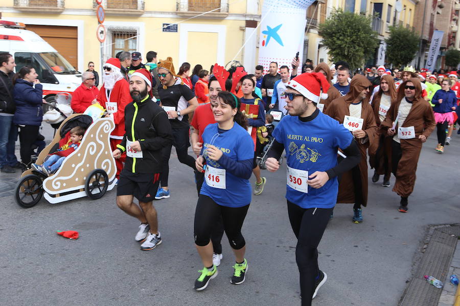 Cerca de mil corredores se han dado cita en la carrera que ha despedido el año en Lorca