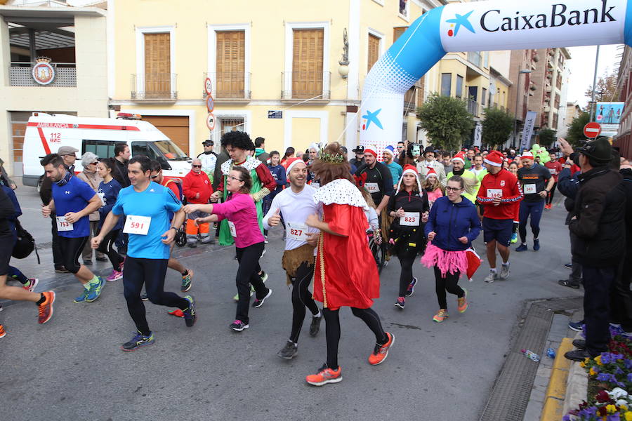 Cerca de mil corredores se han dado cita en la carrera que ha despedido el año en Lorca