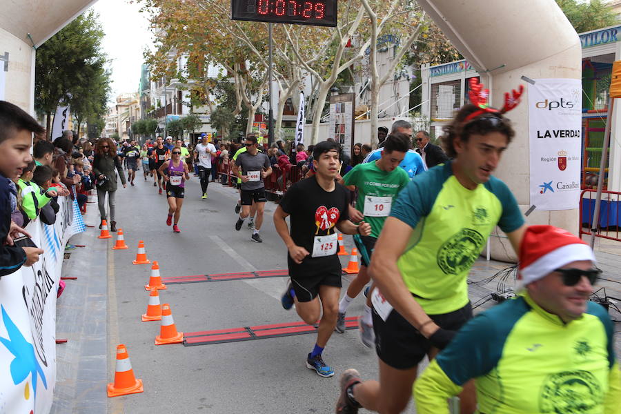 Cerca de mil corredores se han dado cita en la carrera que ha despedido el año en Lorca