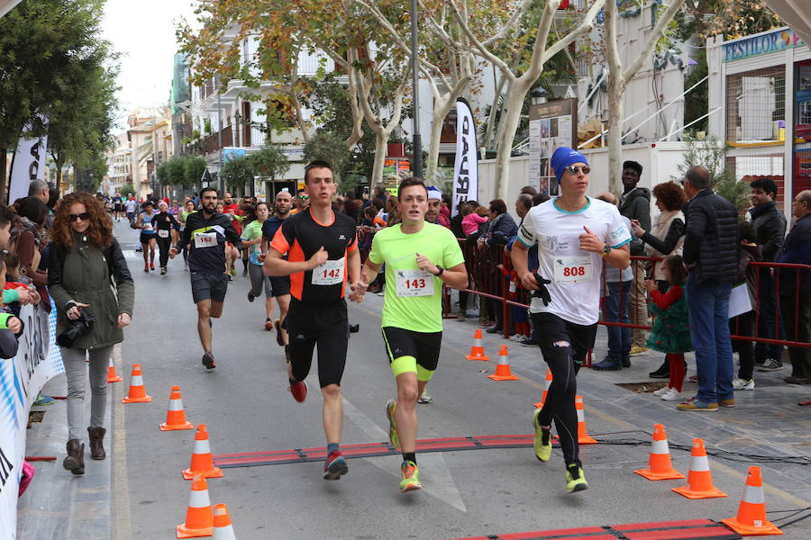 Cerca de mil corredores se han dado cita en la carrera que ha despedido el año en Lorca