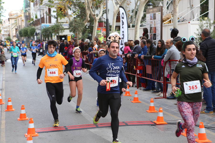 Cerca de mil corredores se han dado cita en la carrera que ha despedido el año en Lorca