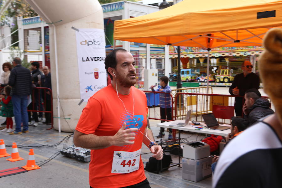 Cerca de mil corredores se han dado cita en la carrera que ha despedido el año en Lorca