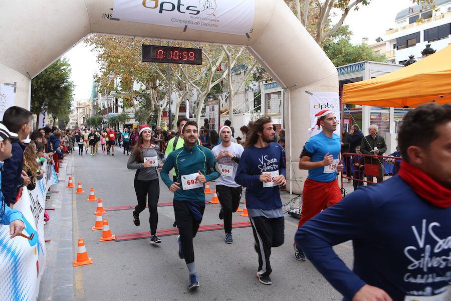 Cerca de mil corredores se han dado cita en la carrera que ha despedido el año en Lorca