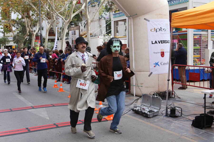 Cerca de mil corredores se han dado cita en la carrera que ha despedido el año en Lorca