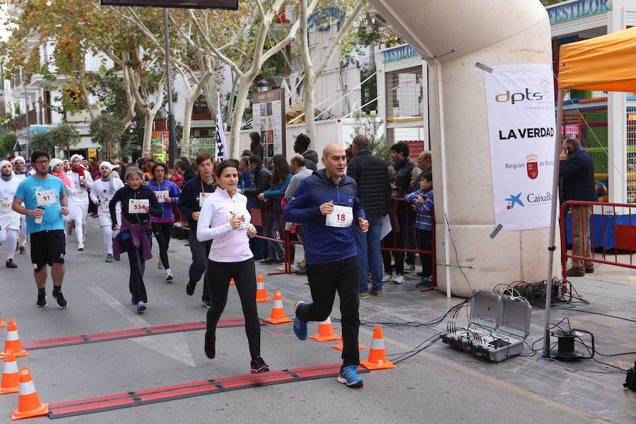 Cerca de mil corredores se han dado cita en la carrera que ha despedido el año en Lorca