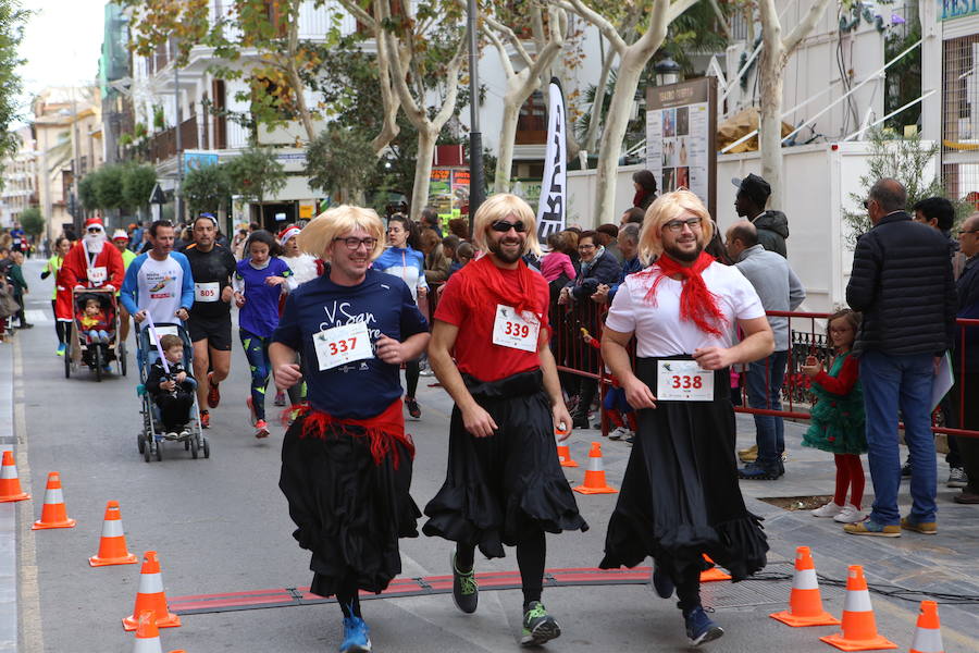 Cerca de mil corredores se han dado cita en la carrera que ha despedido el año en Lorca