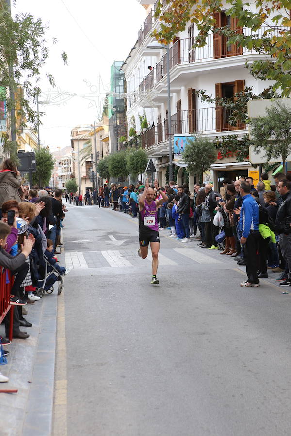 Cerca de mil corredores se han dado cita en la carrera que ha despedido el año en Lorca