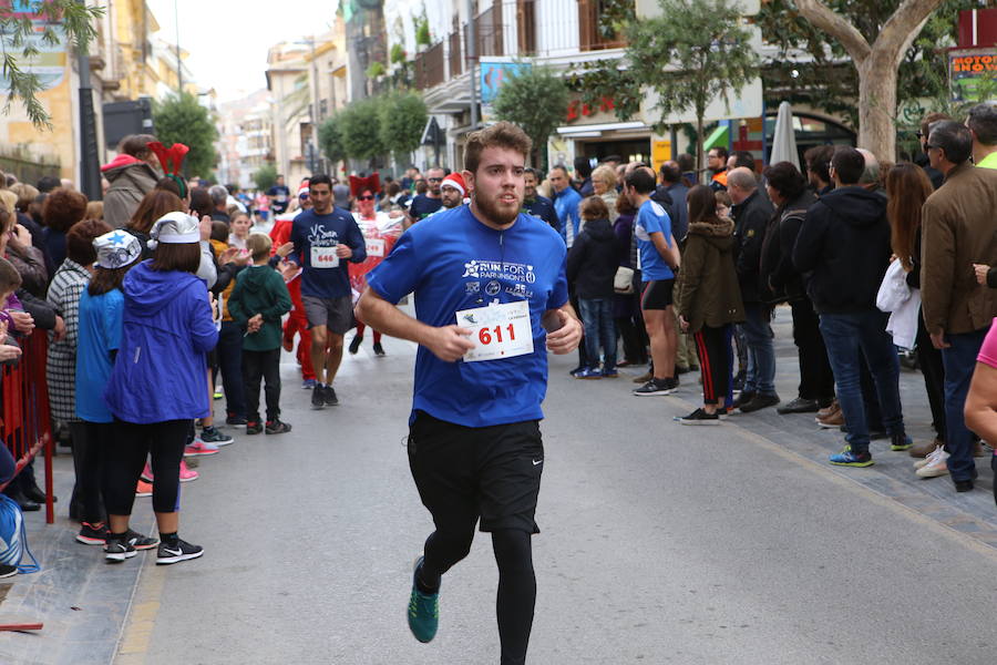 Miles de corredores han despedido el año corriendo por las calles de Lorca