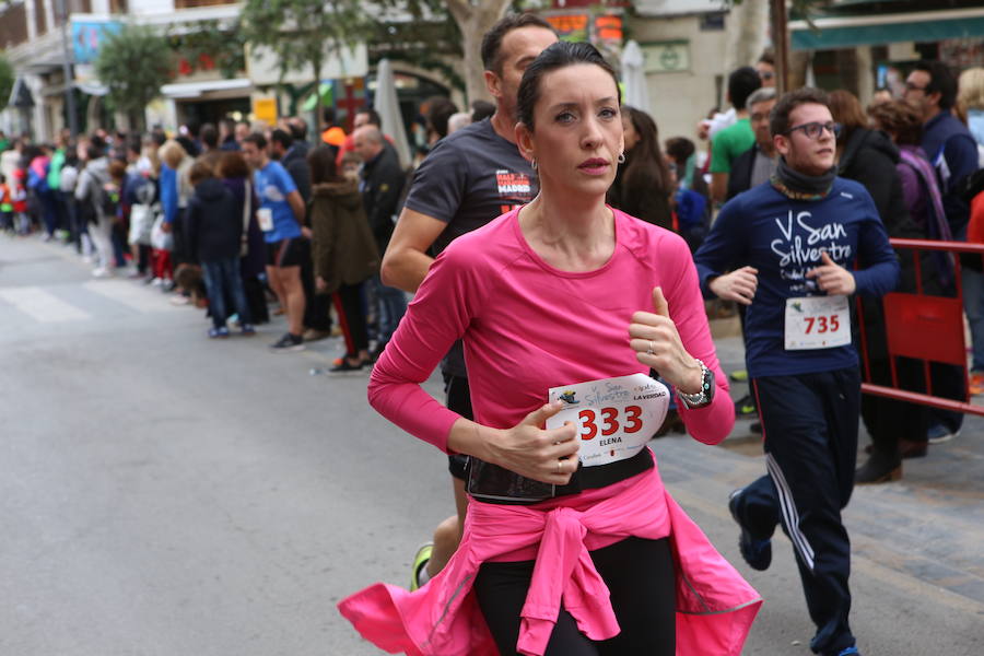 Miles de corredores han despedido el año corriendo por las calles de Lorca